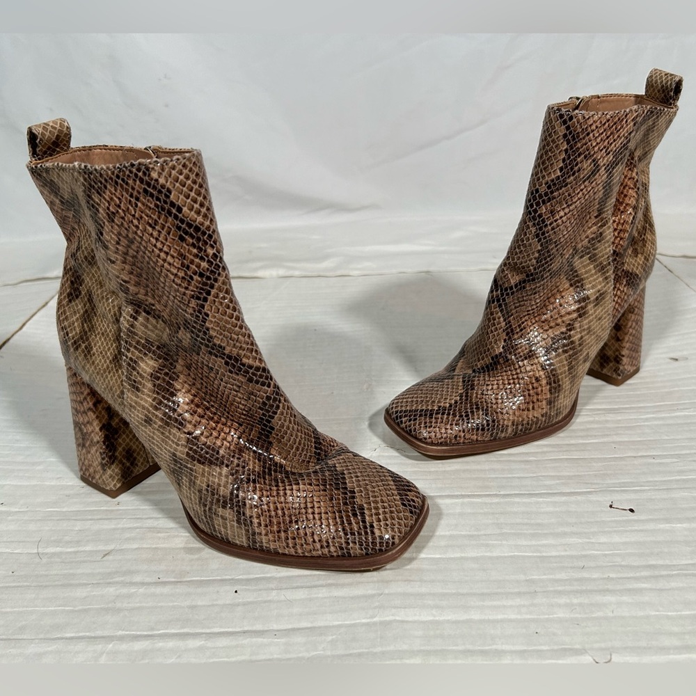 CIRCUS BY SAM EDELMAN PASCHA ZIP MID CALF SNAKE PRINT CHUNKY HEEL BOOT WOMENS 5
